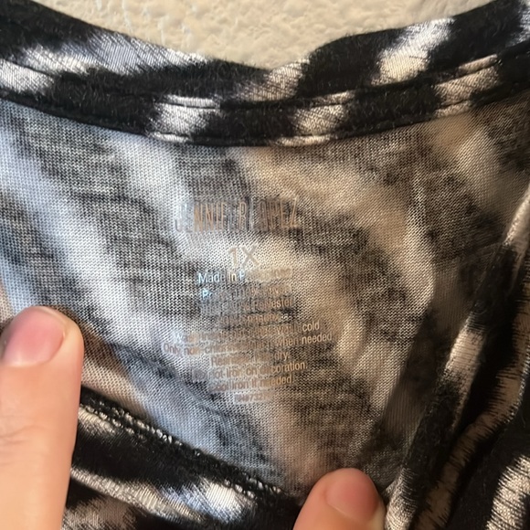 Jennifer Lopez top - Picture 5 of 5